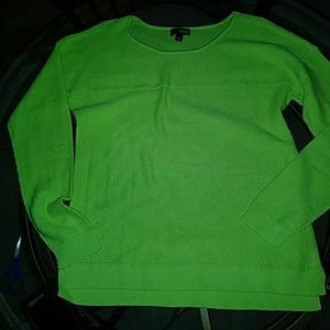 Femenine and Cute Knit top